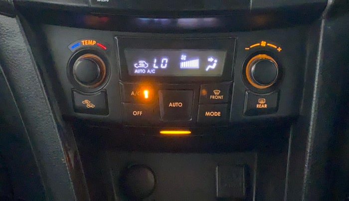 2014 Maruti Swift ZXI D, Petrol, Manual, 79,054 km, Automatic Climate Control