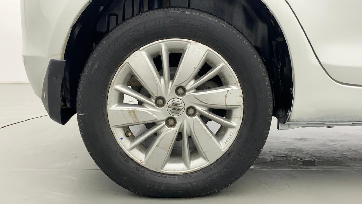 2014 Maruti Swift ZXI D, Petrol, Manual, 79,054 km, Right Rear Wheel