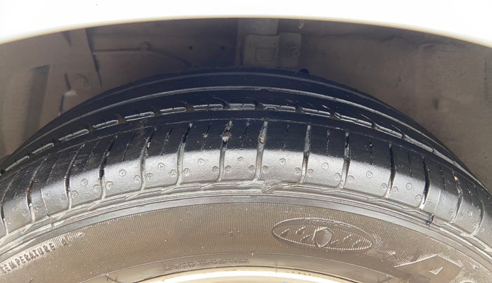 2024 Maruti Ciaz ZETA AT 1.5  SHVS PETROL, Petrol, Automatic, 24,797 km, Left Front Tyre Tread
