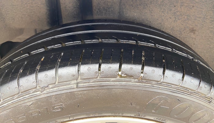2024 Maruti Ciaz ZETA AT 1.5  SHVS PETROL, Petrol, Automatic, 24,797 km, Right Rear Tyre Tread