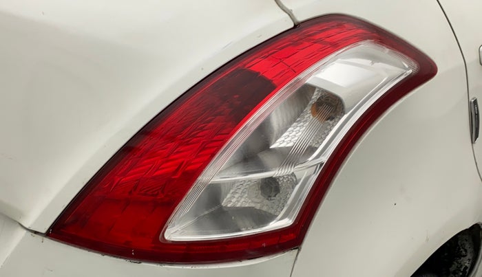 2014 Maruti Swift VXI, Petrol, Manual, 35,083 km, Right tail light - Minor damage