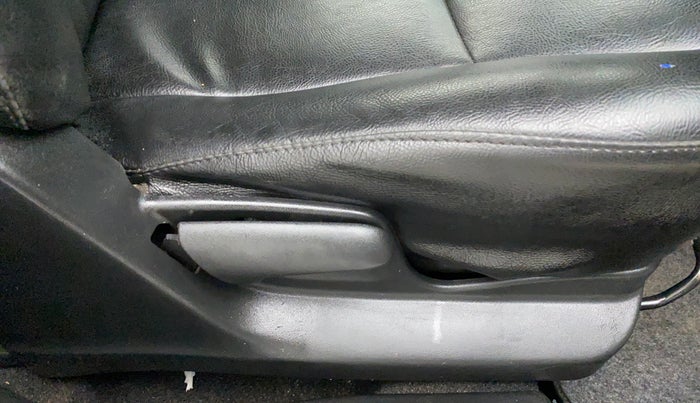 2014 Maruti Swift VXI, Petrol, Manual, 35,083 km, Driver Side Adjustment Panel