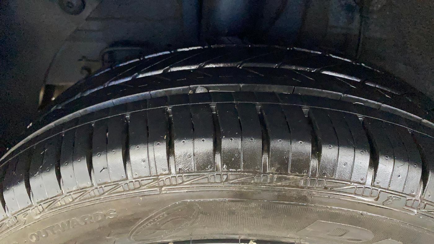 2018 Hyundai Elite i20 ASTA 1.2  CVT, Petrol, Automatic, 71,421 km, Right Rear Tyre Tread
