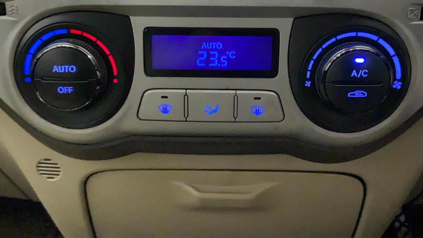 2011 Hyundai i20 SPORTZ 1.2 VTVT, Petrol, Manual, 80,631 km, Automatic Climate Control