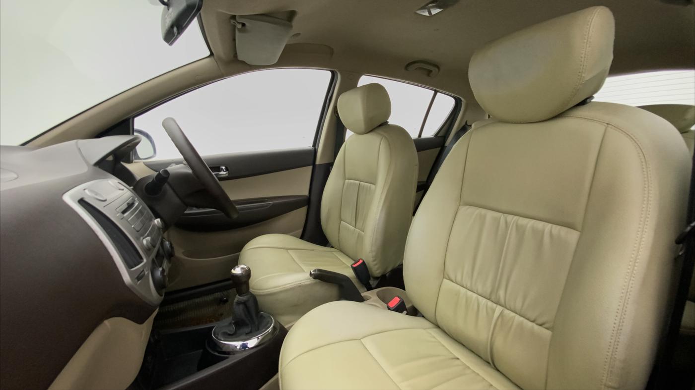 2011 Hyundai i20 SPORTZ 1.2 VTVT, Petrol, Manual, 80,631 km, Right Side Front Door Cabin