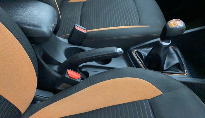 2017 Hyundai i20 Active 1.2 SX, Petrol, Manual, 45,686 km, Gear Lever