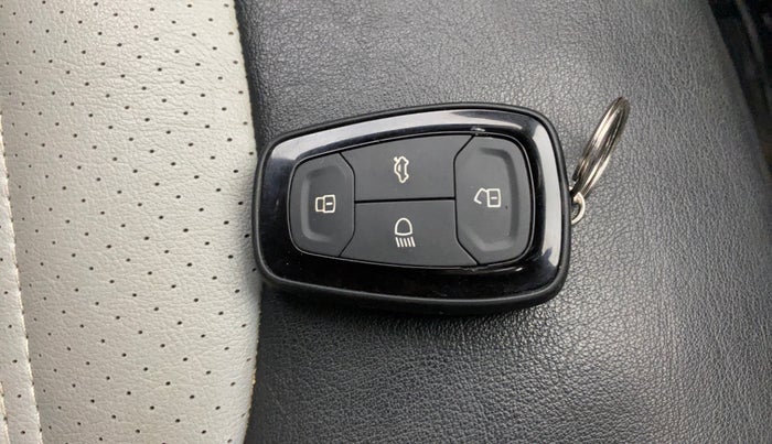 2019 Tata NEXON XZA PLUS PETROL DUAL TONE, Petrol, Automatic, 22,894 km, Key Close Up