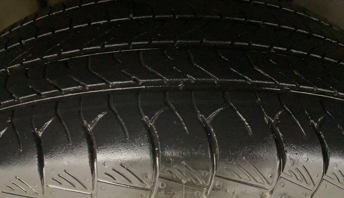 2023 Maruti Grand Vitara ZETA SMART HYBRID, Petrol, Manual, 19,902 km, Right Rear Tyre Tread