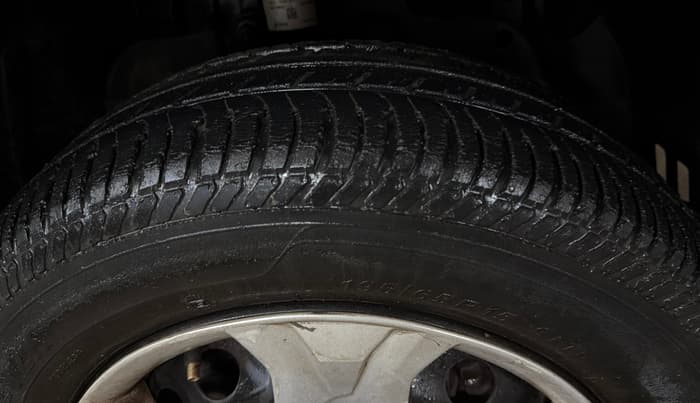 2015 Ford Ecosport TREND 1.5L PETROL, Petrol, Manual, 1,13,827 km, Right Front Tyre Tread