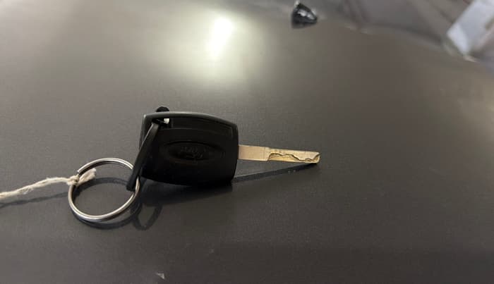 2015 Ford Ecosport TREND 1.5L PETROL, Petrol, Manual, 1,13,827 km, Key Close Up