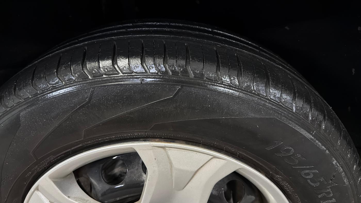 2015 Ford Ecosport TREND 1.5L PETROL, Petrol, Manual, 1,13,912 km, Right Rear Tyre Tread