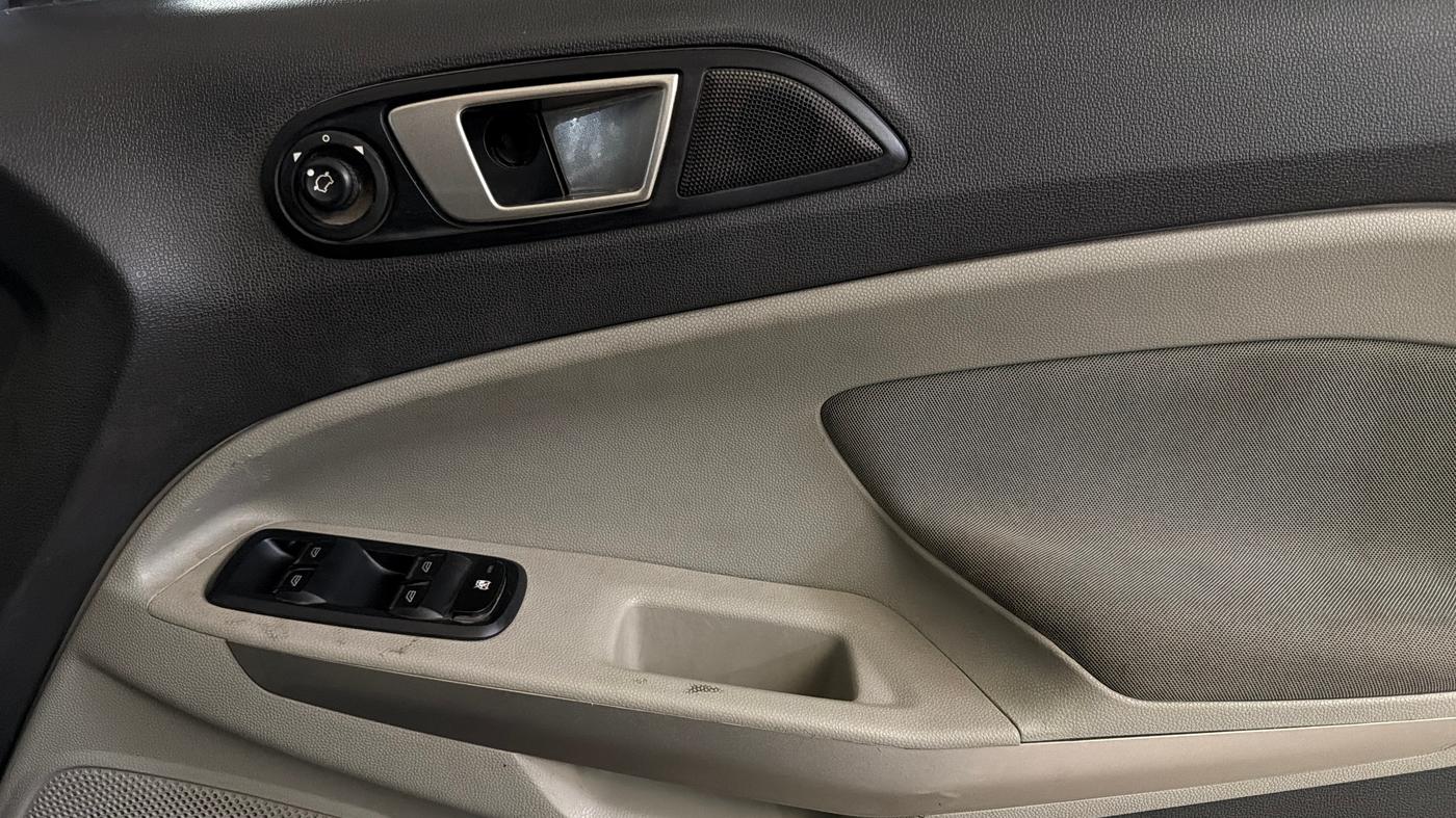 2015 Ford Ecosport TREND 1.5L PETROL, Petrol, Manual, 1,13,912 km, Driver Side Door Panels Control
