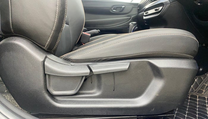 2021 Hyundai NEW I20 ASTA (O) 1.0 TURBO GDI DCT, Petrol, Automatic, 31,681 km, Driver Side Adjustment Panel