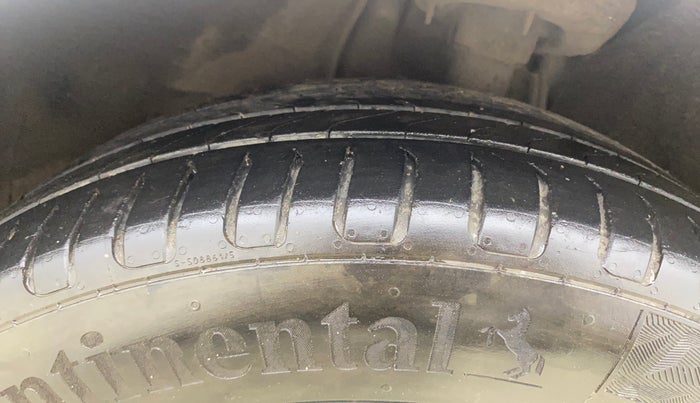 2021 Hyundai NEW I20 ASTA (O) 1.0 TURBO GDI DCT, Petrol, Automatic, 31,681 km, Right Front Tyre Tread
