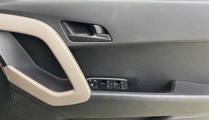 2016 Hyundai Creta BASE 1.6 PETROL, Petrol, Manual, 63,095 km, Driver Side Door Panels Control
