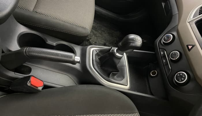 2016 Hyundai Creta BASE 1.6 PETROL, Petrol, Manual, 63,095 km, Gear Lever