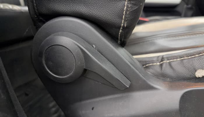 2023 Tata PUNCH PURE MT, Petrol, Manual, 54,174 km, Driver Side Adjustment Panel
