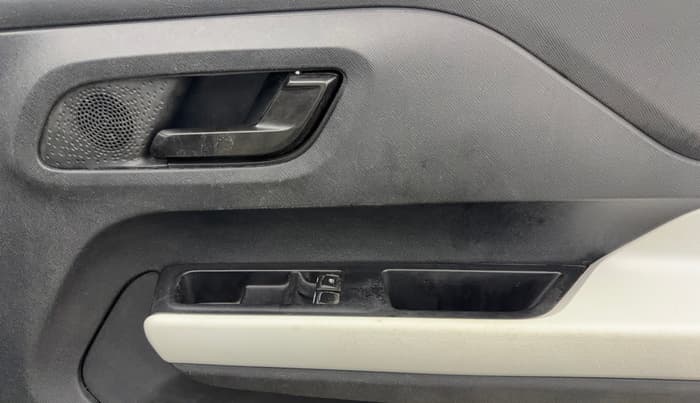 2023 Tata PUNCH PURE MT, Petrol, Manual, 54,174 km, Driver Side Door Panels Control