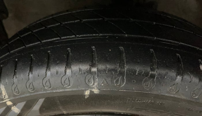 2015 Maruti Wagon R 1.0 VXI, Petrol, Manual, 56,915 km, Left Front Tyre Tread