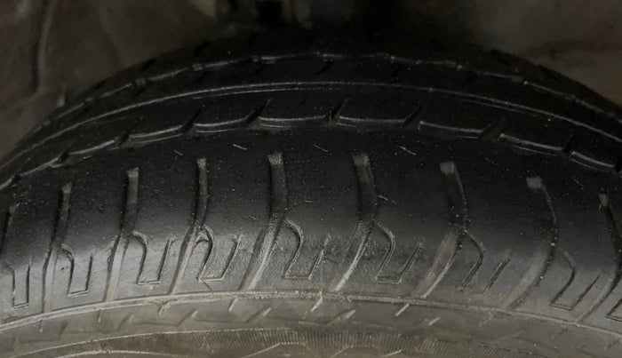 2015 Maruti Wagon R 1.0 VXI, Petrol, Manual, 56,915 km, Right Front Tyre Tread