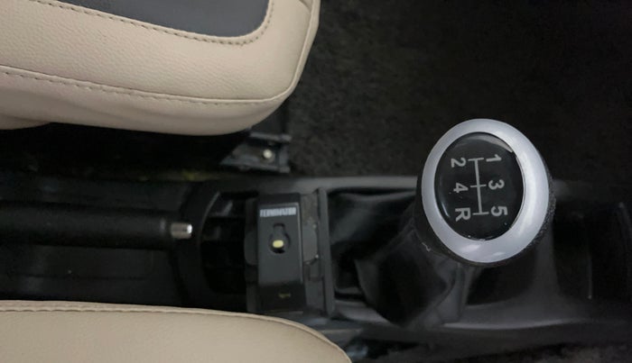 2015 Maruti Wagon R 1.0 VXI, Petrol, Manual, 56,915 km, Gear Lever