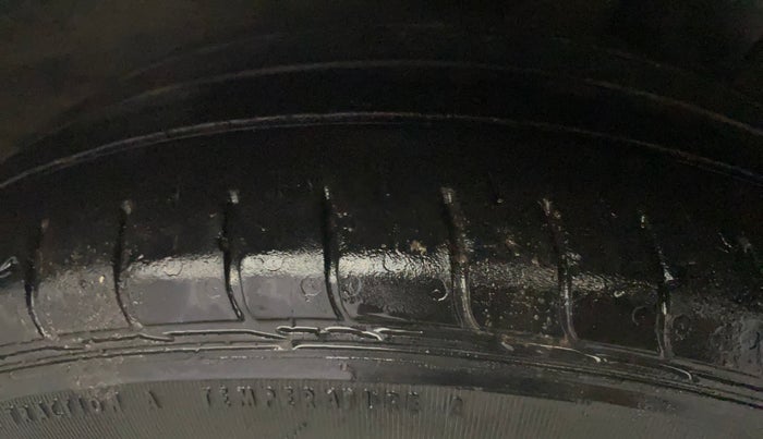 2020 Hyundai AURA SX 1.2 (O), Petrol, Manual, 26,825 km, Left Rear Tyre Tread