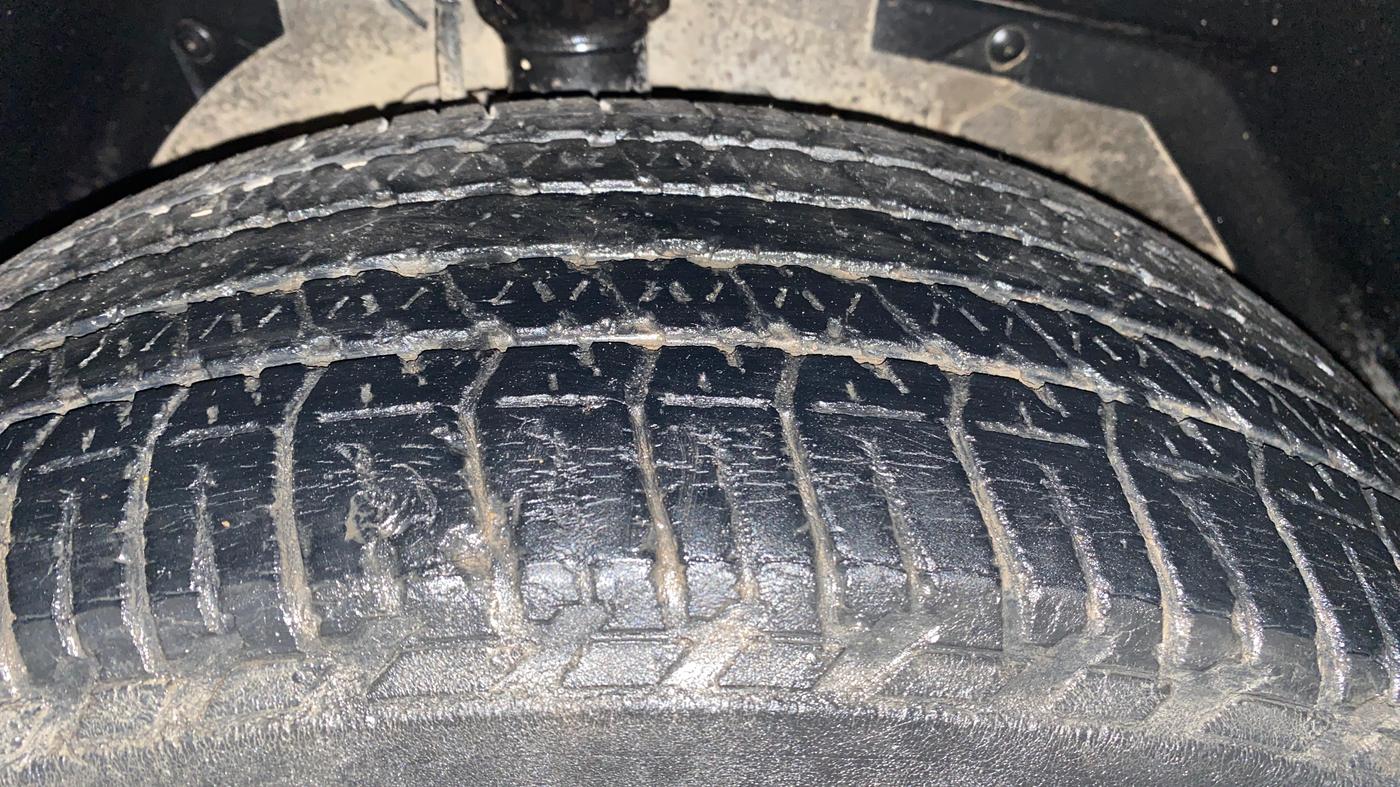 2013 Mahindra XUV500 W8, Diesel, Manual, 76,418 km, Right Front Tyre Tread
