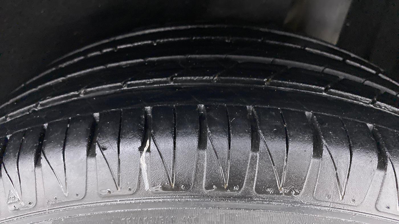 2020 Maruti Vitara Brezza ZXI+ AT SHVS, Petrol, Automatic, 20,479 km, Left Rear Tyre Tread