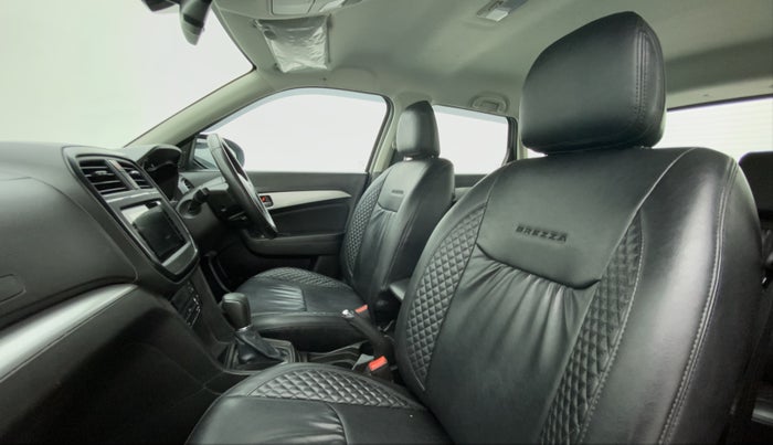 2020 Maruti Vitara Brezza ZXI+ AT SHVS, Petrol, Automatic, 20,479 km, Right Side Front Door Cabin