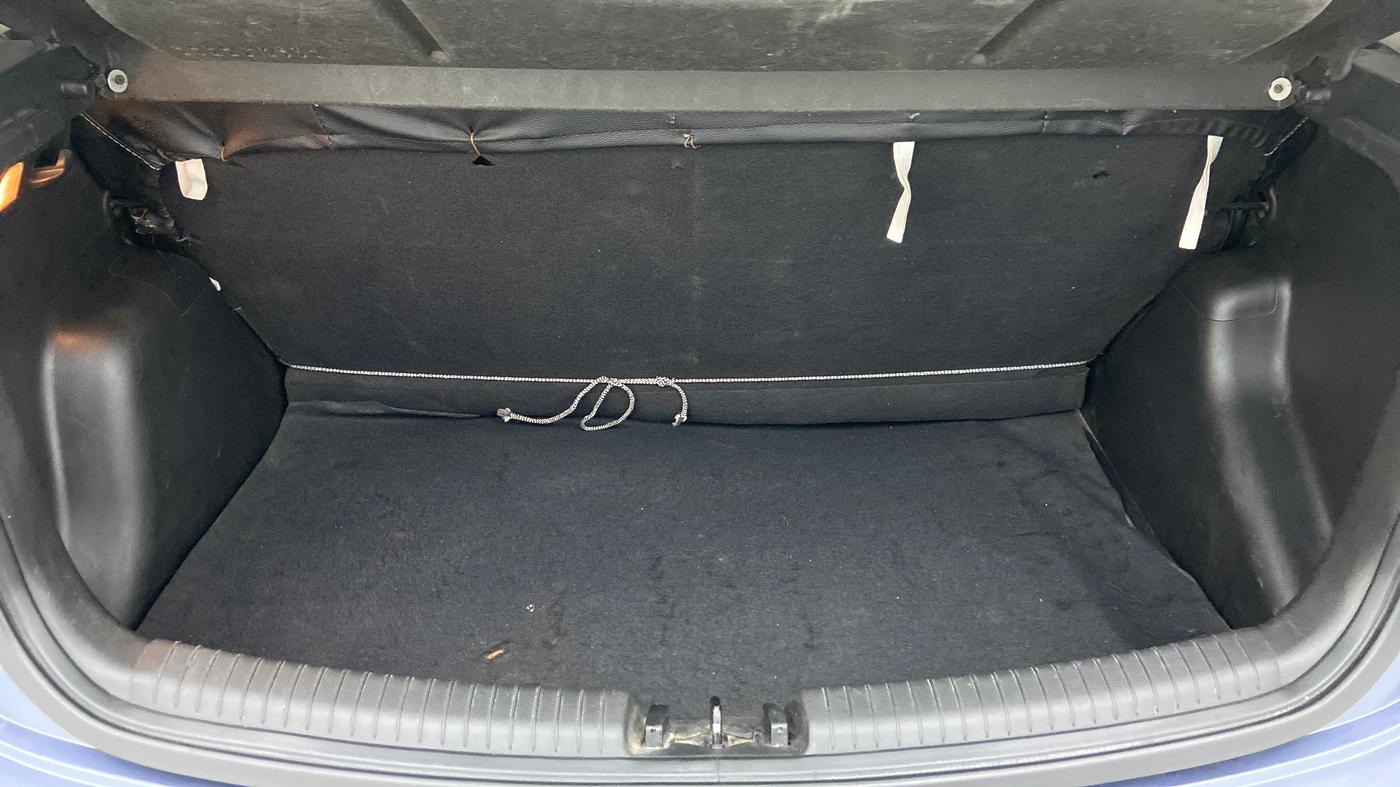 2013 Hyundai Grand i10 MAGNA 1.1 CRDI, Diesel, Manual, 63,735 km, Boot Inside