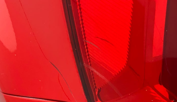 2018 Volkswagen Polo HIGHLINE PLUS 1.0 16 ALLOY, Petrol, Manual, 77,319 km, Left tail light - Minor scratches