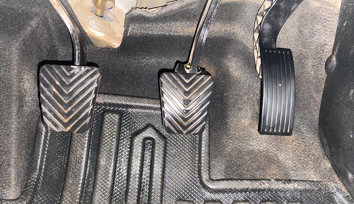 2021 KIA SONET HTX 1.5, Diesel, Manual, 1,31,099 km, Pedals