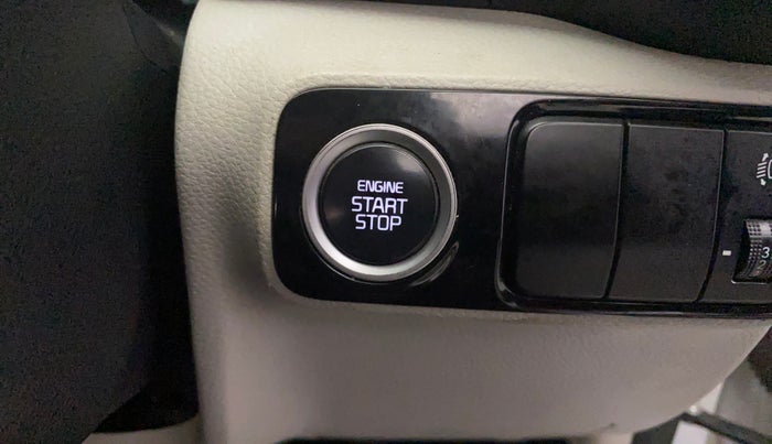 2021 KIA SONET HTX 1.5, Diesel, Manual, 1,31,099 km, Keyless Start/ Stop Button