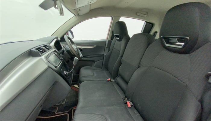 2017 Mahindra KUV 100 NXT K6+ P 6 STR, Petrol, Manual, 64,624 km, Right Side Front Door Cabin