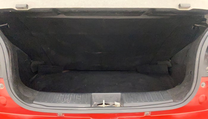 2017 Mahindra KUV 100 NXT K6+ P 6 STR, Petrol, Manual, 64,624 km, Boot Inside