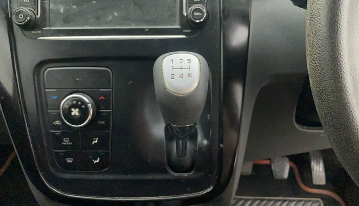 2017 Mahindra KUV 100 NXT K6+ P 6 STR, Petrol, Manual, 64,624 km, Gear Lever