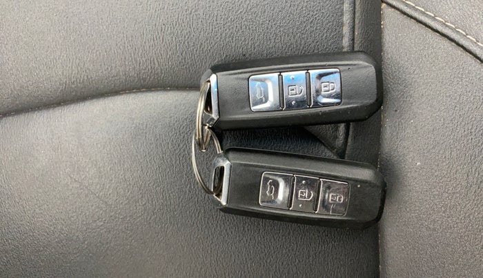 2019 MG HECTOR SHARP 2.0 DIESEL, Diesel, Manual, 62,135 km, Key Close Up