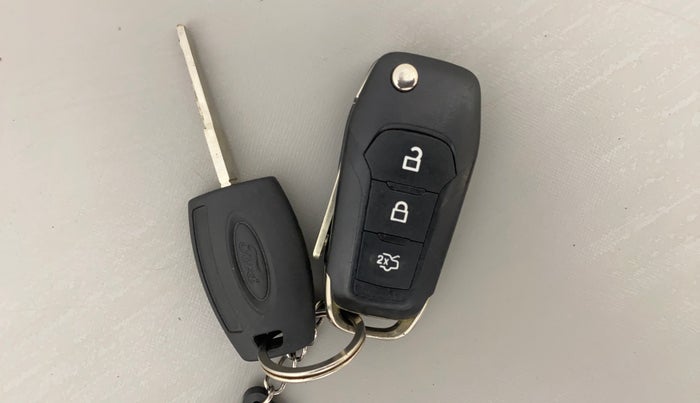 2016 Ford Figo Aspire TITANIUM 1.2 PETROL, Petrol, Manual, 87,714 km, Key Close Up