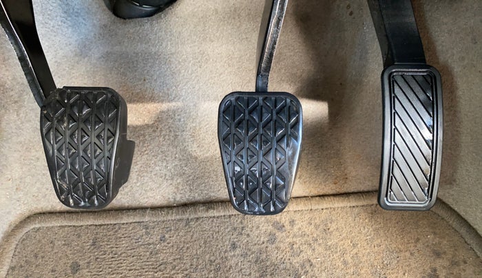 2016 Ford Figo Aspire TITANIUM 1.2 PETROL, Petrol, Manual, 87,714 km, Pedals