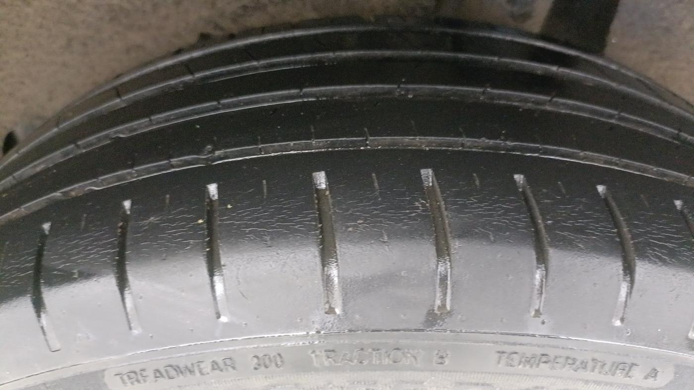 2020 Toyota Glanza V CVT, Petrol, Automatic, 68,732 km, Left Rear Tyre Tread