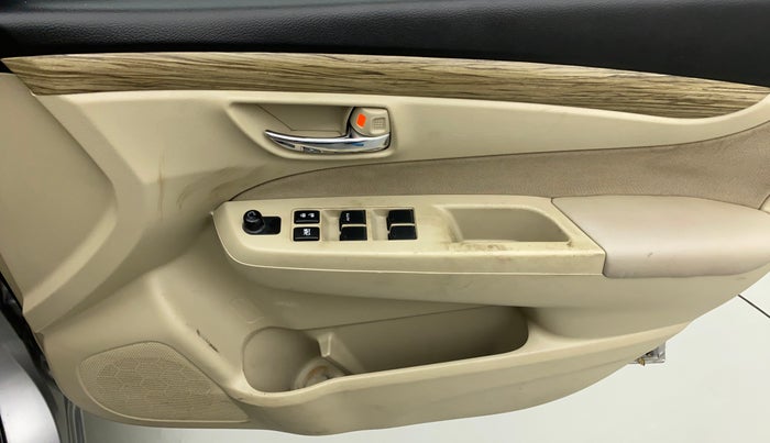 2018 Maruti Ciaz DELTA AT 1.5 SHVS PETROL, Petrol, Automatic, 39,325 km, Driver Side Door Panels Control