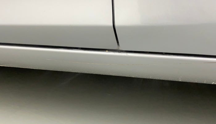 2018 Maruti Ciaz DELTA AT 1.5 SHVS PETROL, Petrol, Automatic, 39,325 km, Left running board - Minor scratches