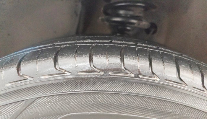 2017 Maruti IGNIS DELTA 1.2, Petrol, Manual, 83,351 km, Left Front Tyre Tread