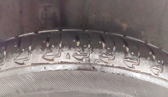 2017 Maruti IGNIS DELTA 1.2, Petrol, Manual, 83,351 km, Right Rear Tyre Tread