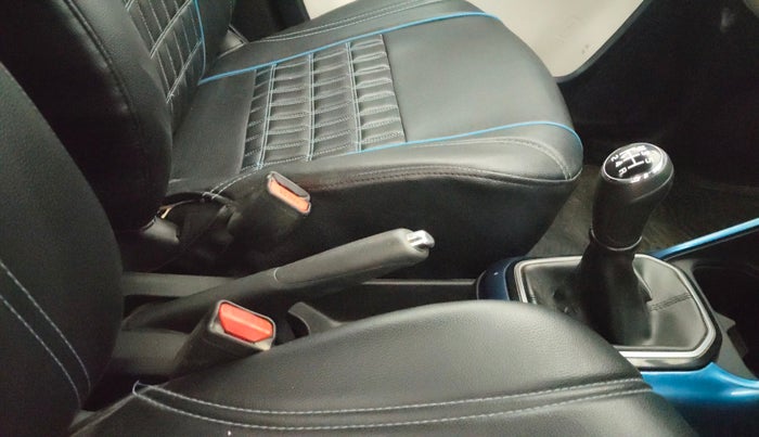 2017 Maruti IGNIS DELTA 1.2, Petrol, Manual, 83,351 km, Gear Lever