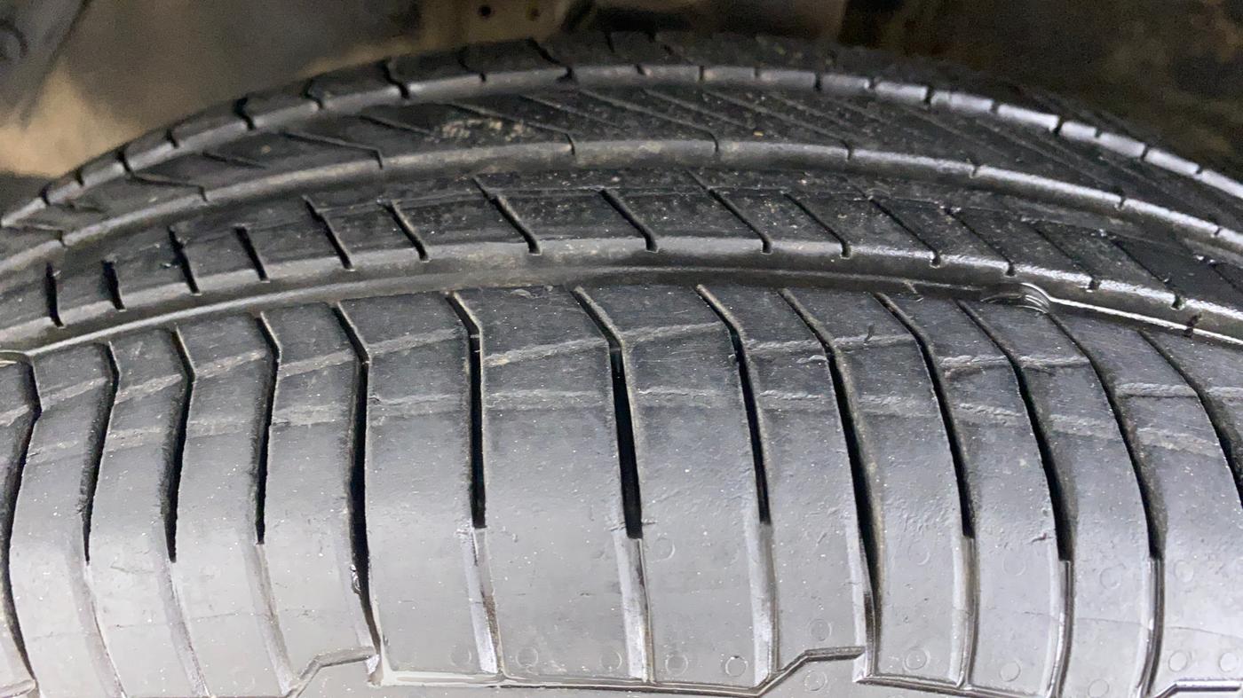 2009 Hyundai i20 MAGNA 1.2 VTVT, Petrol, Manual, 70,184 km, Left Front Tyre Tread