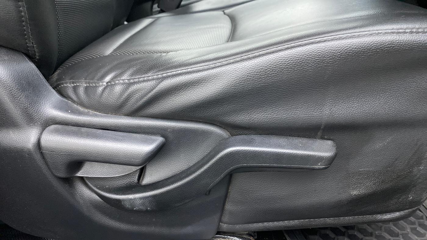 2017 Honda BR-V 1.5L I-VTEC V CVT, Petrol, Automatic, 90,431 km, Driver Side Adjustment Panel