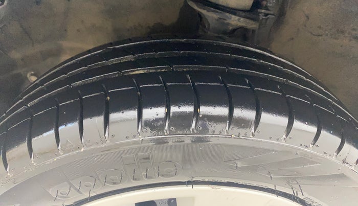 2017 Maruti Alto K10 VXI, Petrol, Manual, 68,604 km, Left Front Tyre Tread