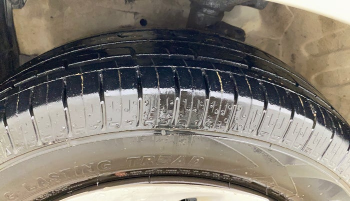 2017 Maruti Celerio ZXI AMT, Petrol, Automatic, 1,06,075 km, Left Front Tyre Tread