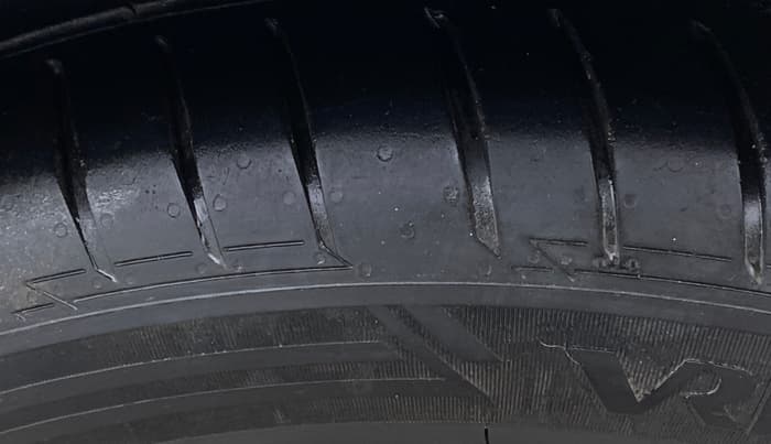 2020 Ford Figo Aspire TITANIUM PLUS 1.5 DIESEL, Diesel, Manual, 73,840 km, Right Front Tyre Tread
